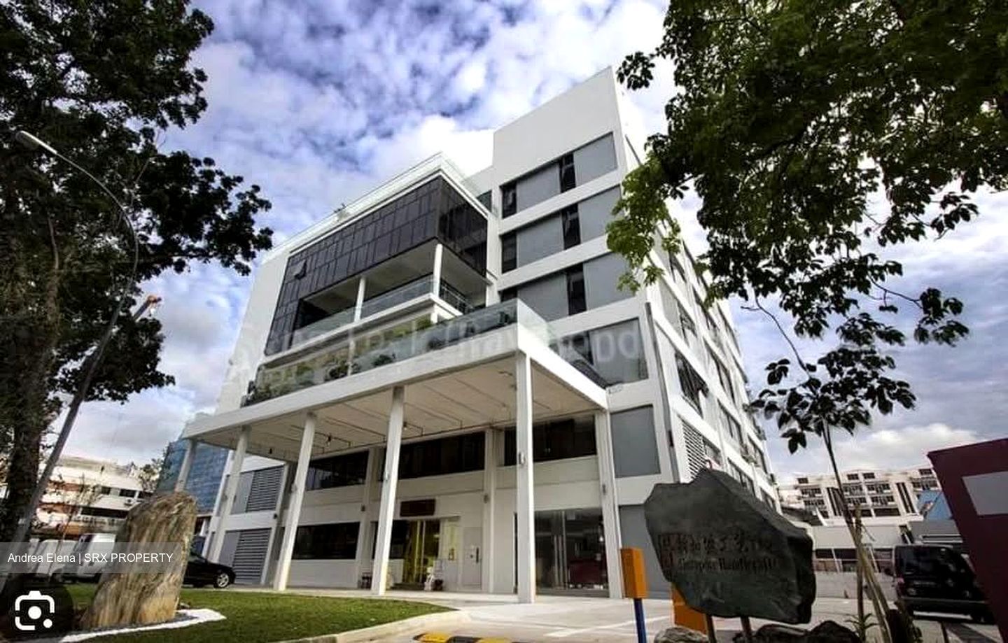 Singapore Handicrafts Building (D14), Factory #577732021